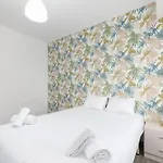 Diafano, Amplio Y Luminoso By Apartment *