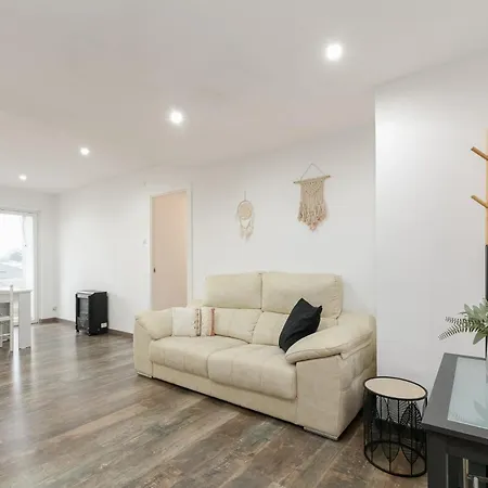 Diafano, Amplio Y Luminoso By *