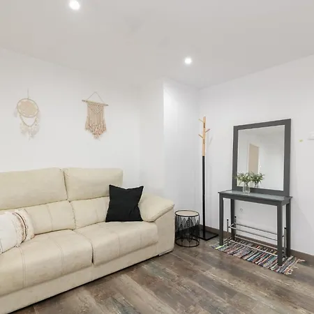 Diafano, Amplio Y Luminoso By アパート